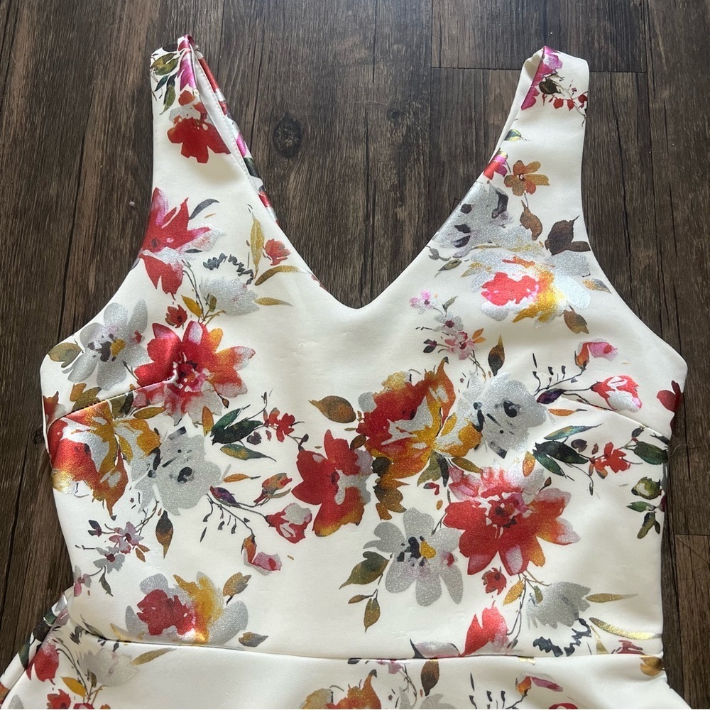 Aqua Floral White Red V Neck Fit and Flare Sleeveless Short Dress Open V Back L - Picture 6 of 10